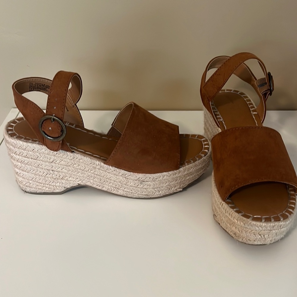 Universal Thread Wedges